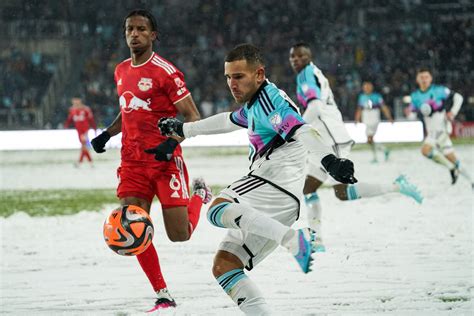 In snow, Loons slip up and settle for 1-1 draw with Red Bulls